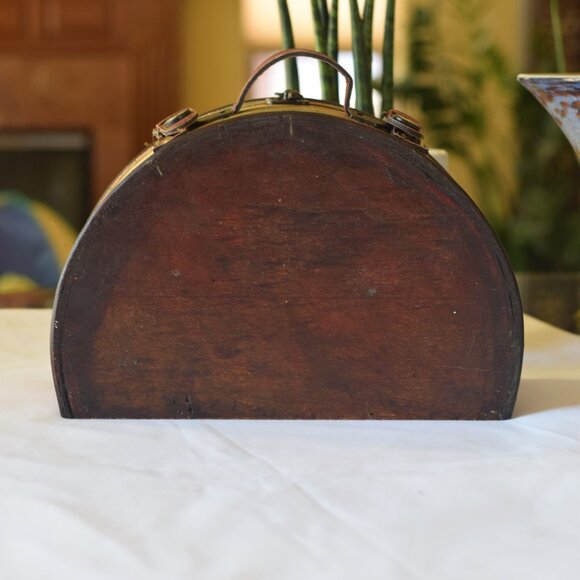 Vintage Half-Moon-Shaped Carrying Case Printed with Map with Latch and Handle - Picture 7 of 7